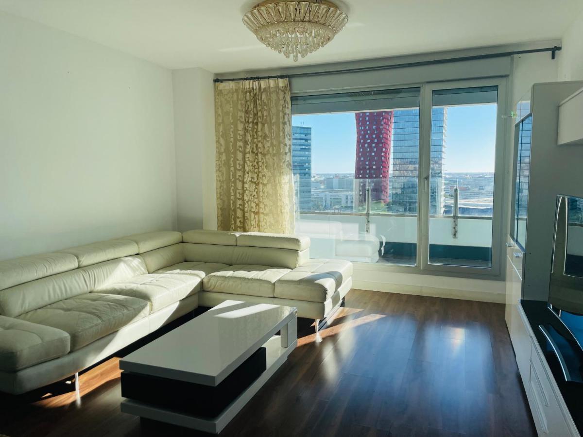 Fira De Barcelona City View Apartment With Garage Parking Оспиталет де Лобрегат Екстериор снимка