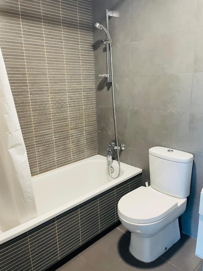Fira De Barcelona City View Apartment With Garage Parking Оспиталет де Лобрегат Екстериор снимка