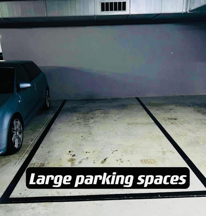 Fira De Barcelona City View Apartment With Garage Parking Оспиталет де Лобрегат Екстериор снимка