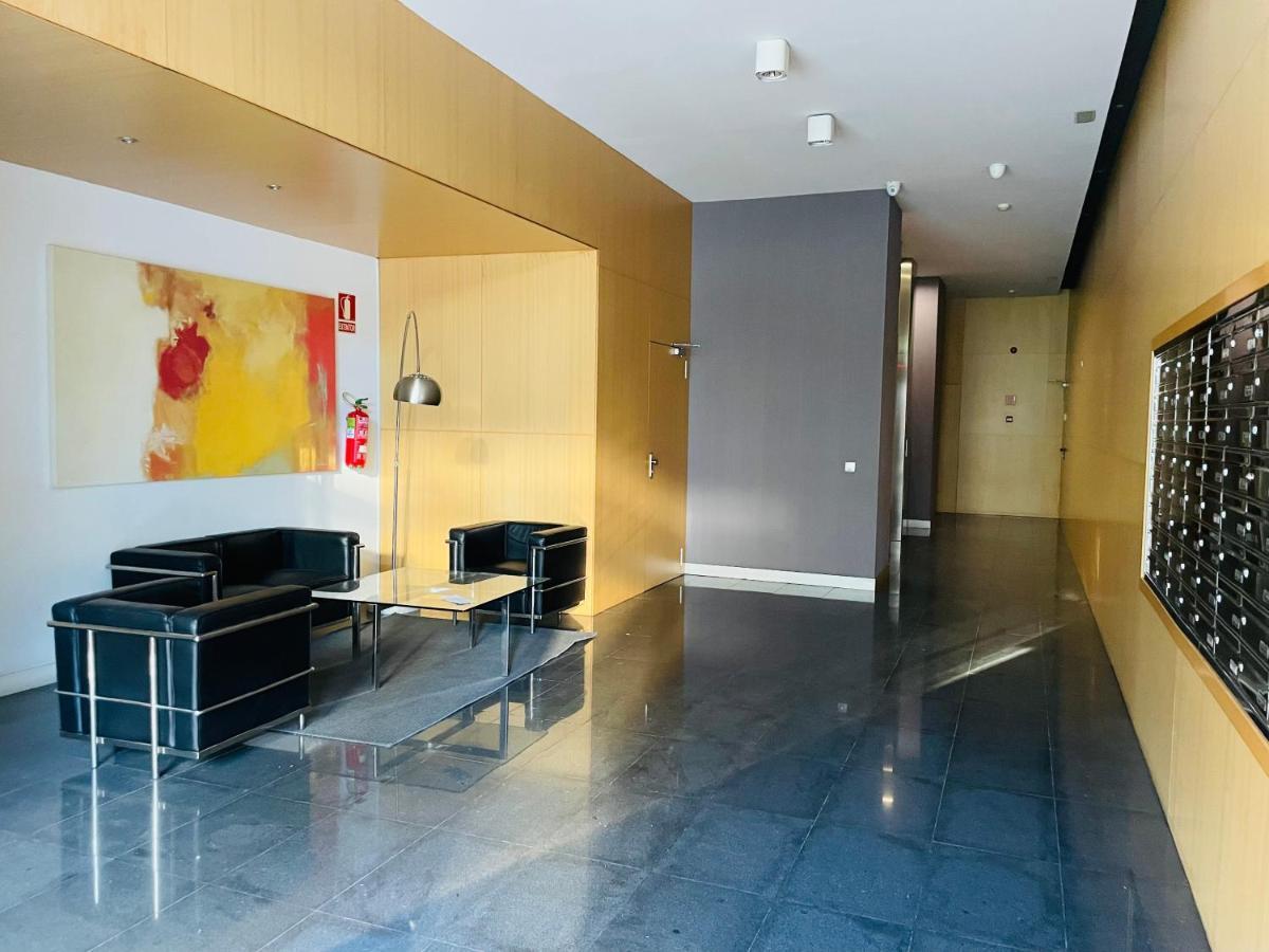 Fira De Barcelona City View Apartment With Garage Parking Оспиталет де Лобрегат Екстериор снимка